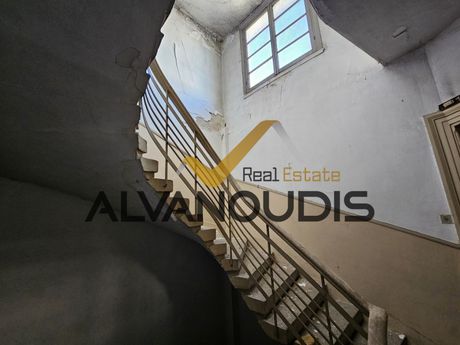 Business bulding 1.769sqm for sale-Ladadika