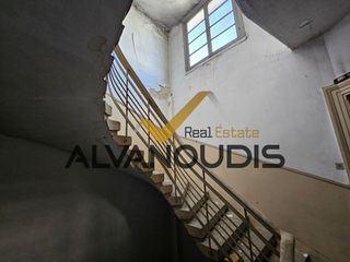 Επιχειρηματικό κτίριο 1.769 τ.μ. για πώληση