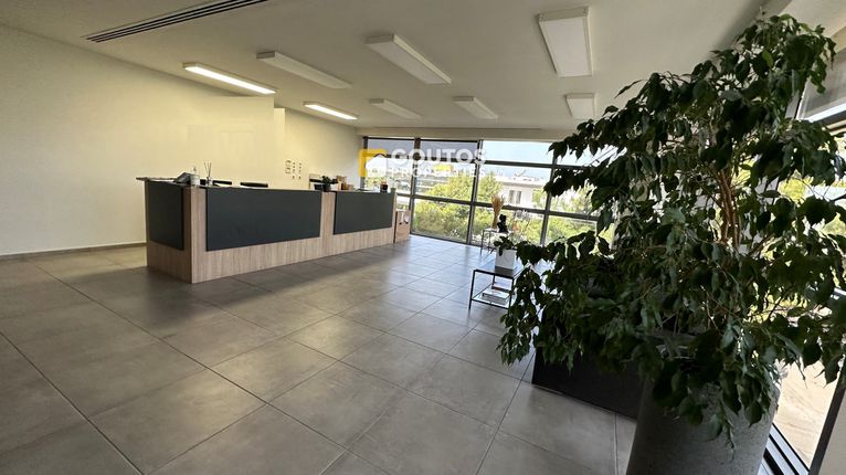 Γραφείο 570 τ.μ. για πώληση, Αθήνα - Νότια Προάστια, Γλυφάδα