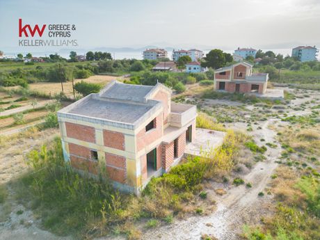 Μονοκατοικία 272τ.μ. για πώληση-Βόρεια κυνουρία