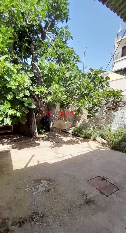 Οικόπεδο 121 τ.μ. προς πώληση, Καμίνια