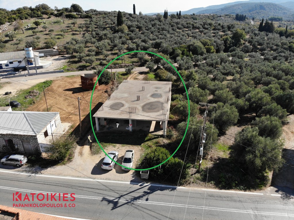 Κτίριο 700 τ.μ. προς πώληση, Καζάρμα Βουφράδας