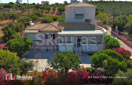 Μονοκατοικία 211τ.μ. για πώληση-Κυπαρισσία