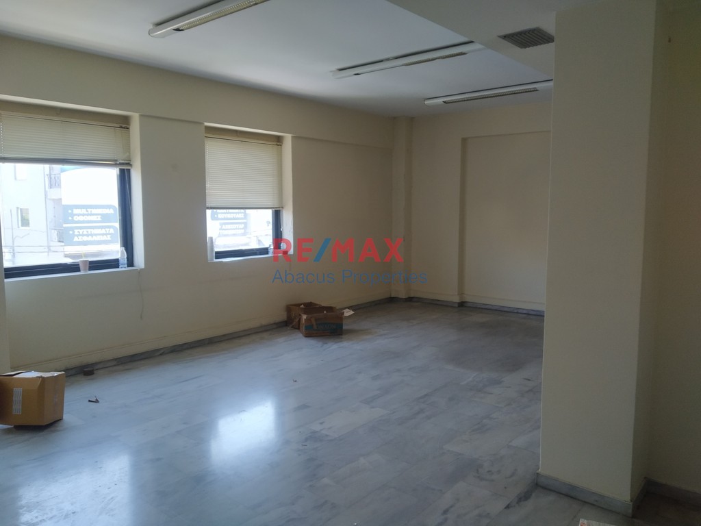 Γραφείο 600 τ.μ. πρός ενοικίαση, Αθήνα - Δυτικά Προάστια, Γαλάτσι