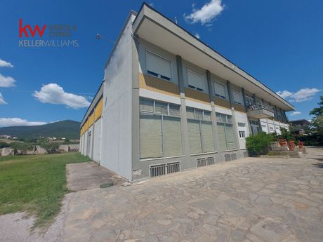 Επιχειρηματικό κτίριο 1.359,22τ.μ. για πώληση-Θέρμη