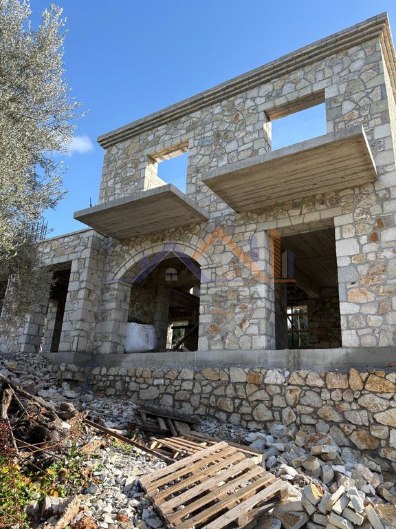 Βίλλα 150 τ.μ. πρός πώληση, Ν. Λευκάδας, Μεγανήσι