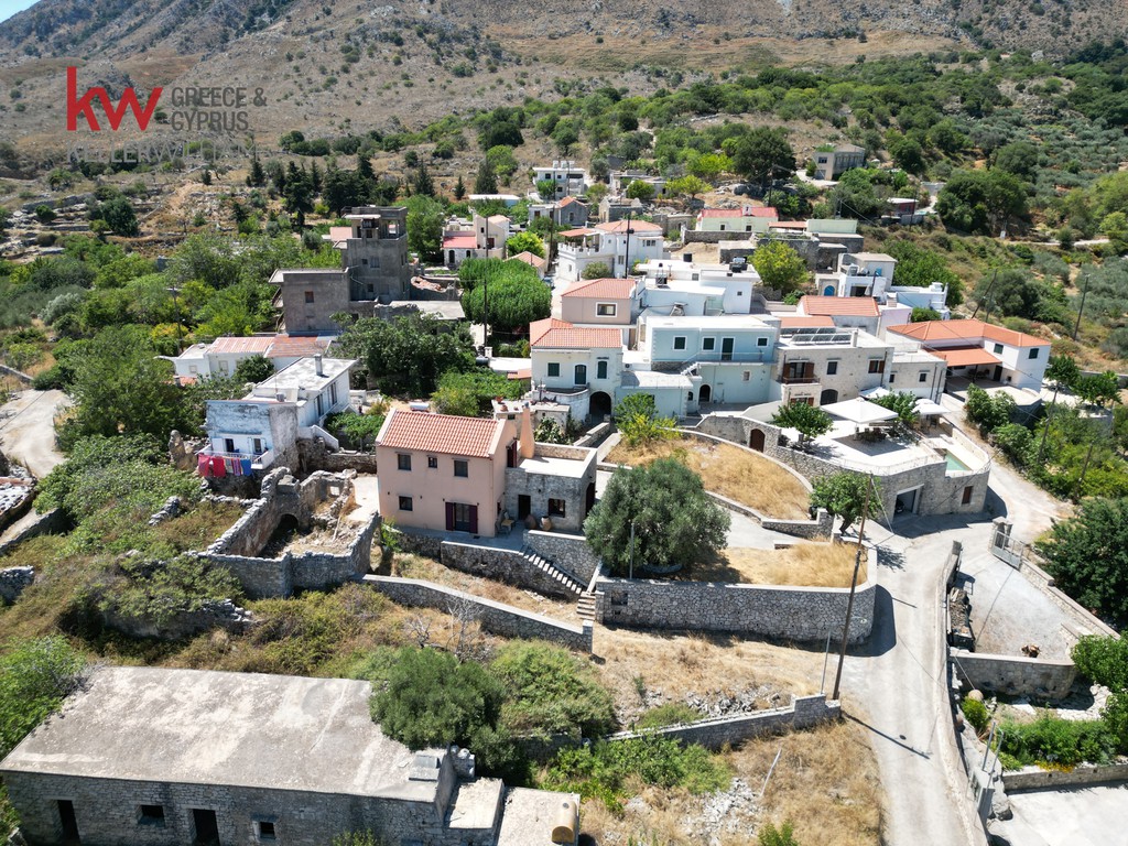 Μεζονέτα 120 τ.μ. προς πώληση, Πάτημα Γεωργιούπολης
