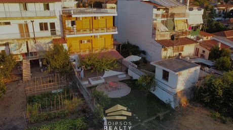 Συγκρότημα διαμερισμάτων 210 τ.μ. για πώληση