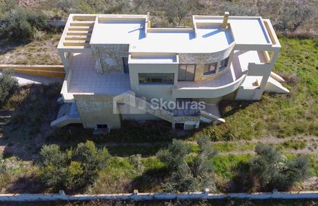 Detached home 350 sqm for sale
