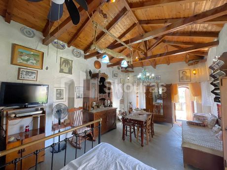 Μονοκατοικία 210τ.μ. για πώληση-Αβία