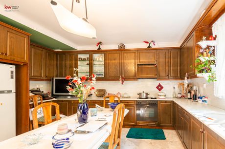 Μεζονέτα 293τ.μ. για πώληση-Πάτρα