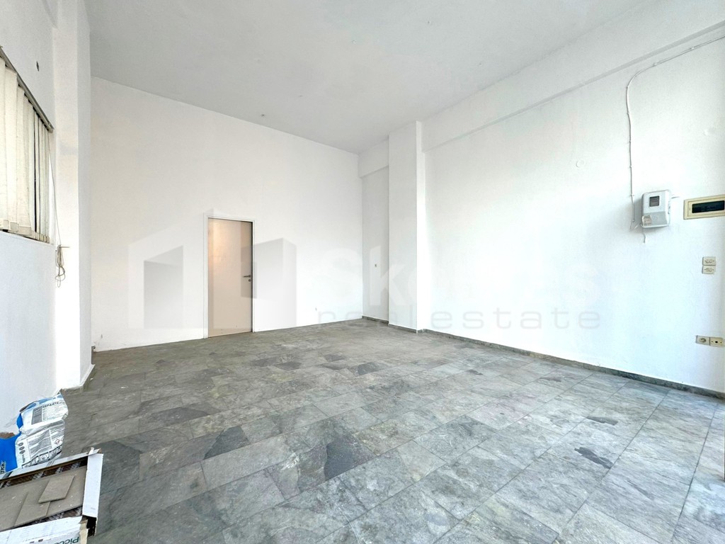 Store 40 sqm for rent, Messinia, Messini