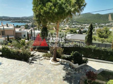 Συγκρότημα διαμερισμάτων 300τ.μ. για πώληση-Λαύριο