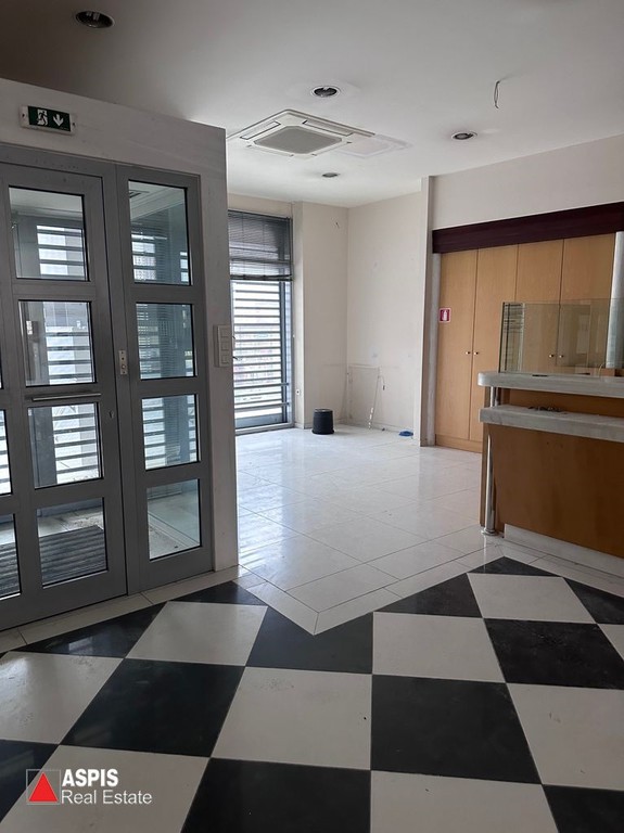 Κατάστημα 466 τ.μ. προς ενοικίαση, Κέντρο Κερατέας