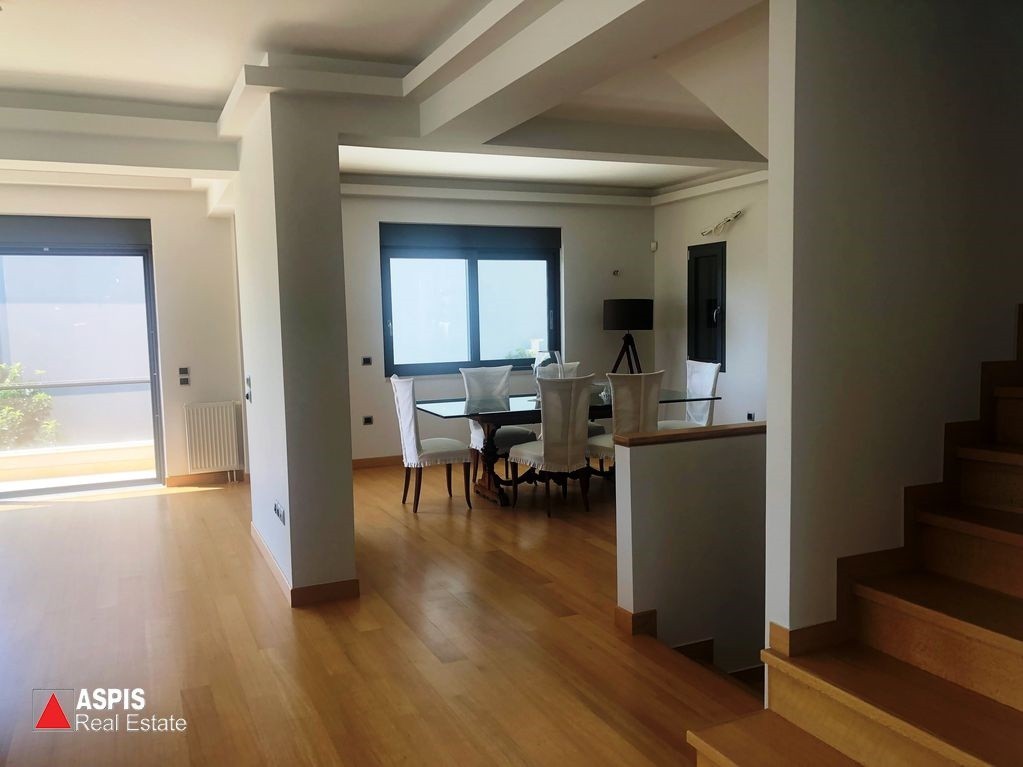 Βίλλα 300 τ.μ. πρός πώληση, Αττική - Υπόλοιπο, Καλύβια Θορικού