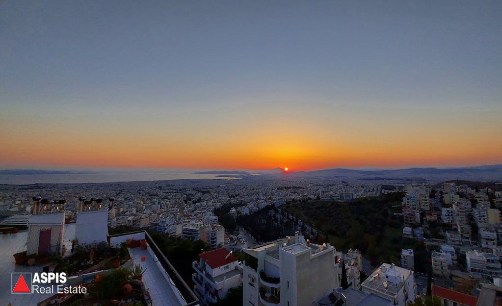Μεζονέτα 200 τ.μ. προς πώληση, Καρέας