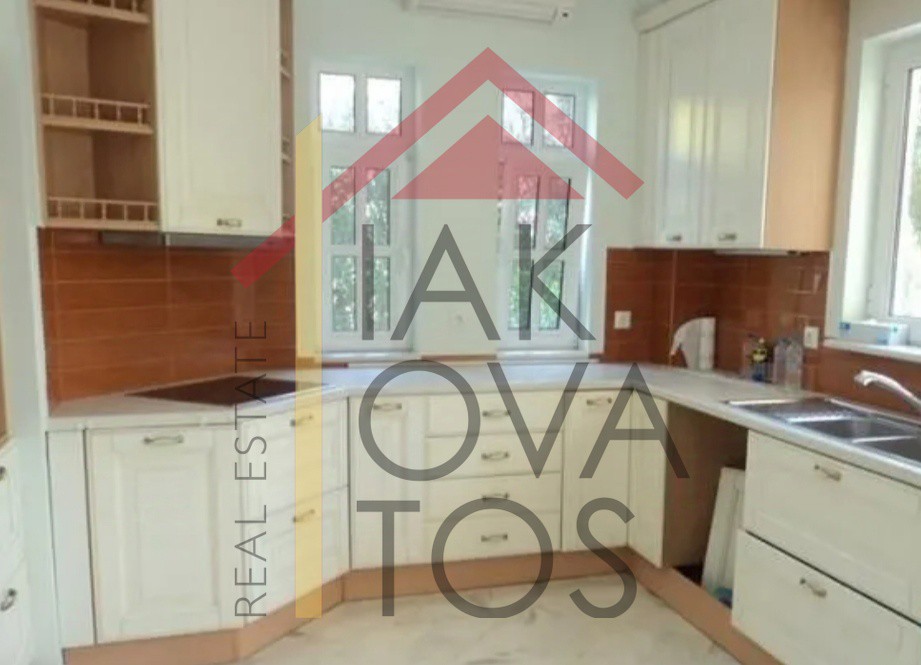 Μονοκατοικία 500 τ.μ. προς ενοικίαση, Βουλιαγμένη