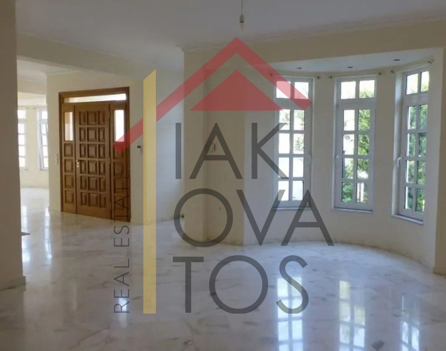 Μονοκατοικία 500 τ.μ. προς ενοικίαση, Βουλιαγμένη