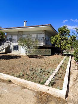 Μονοκατοικία 195τ.μ. για ενοικίαση-Σπάτα