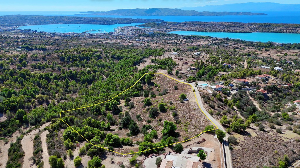 Αγροτεμάχια 24.000 τ.μ. προς πώληση, Βερβερούδα