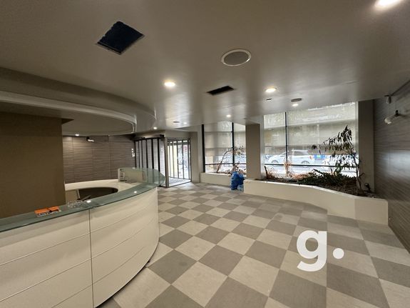 Business bulding 1.103 sqm for rent, Piraeus, Piraeus - Center
