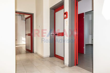 Business bulding 458sqm for sale-Agioi Anargiroi