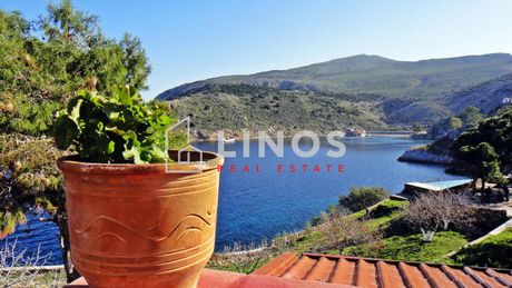 Συγκρότημα διαμερισμάτων 200τ.μ. για πώληση-Ύδρα