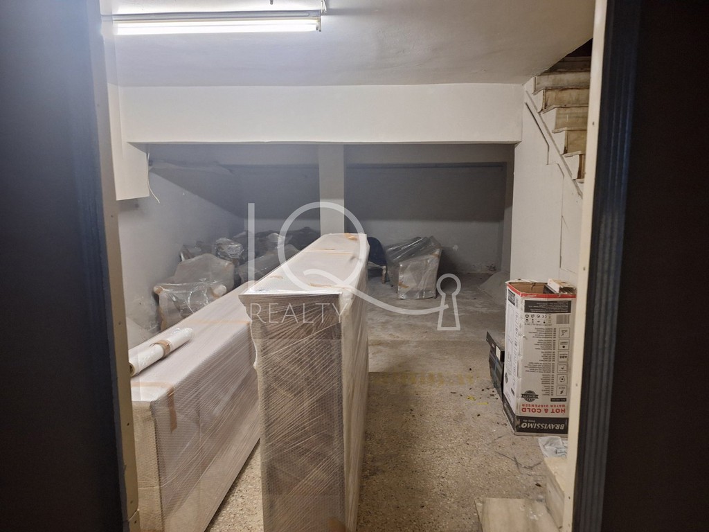 Κατάστημα 220 τ.μ. προς πώληση, Κάτω Γλυφάδα