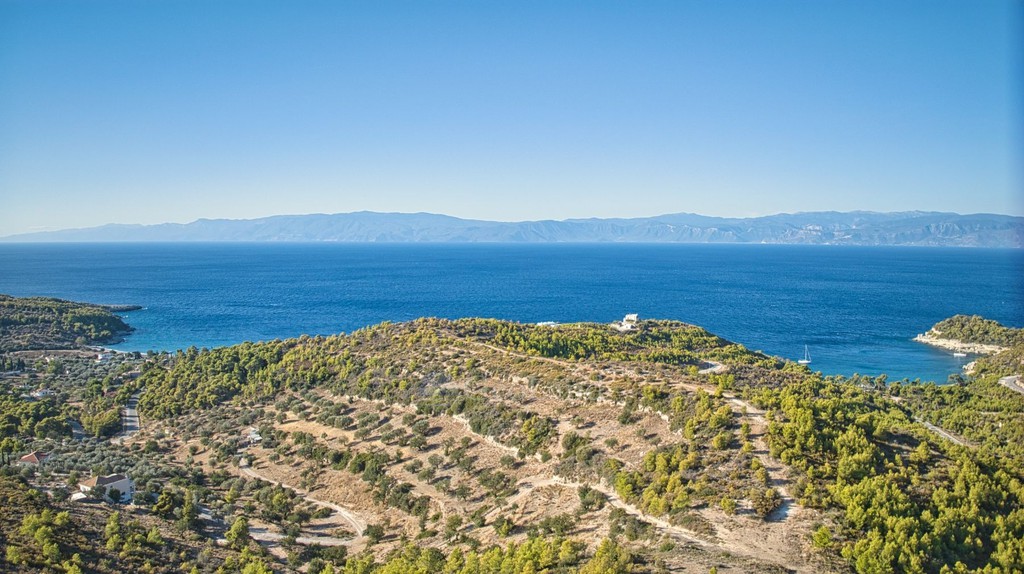 Αγροτεμάχια 105.000 τ.μ. προς πώληση, Άγιοι Ανάργυροι Σπετσών