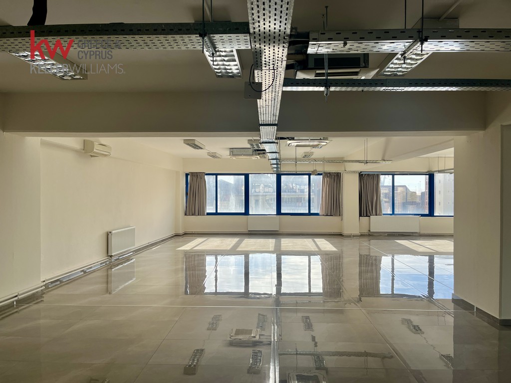 Γραφείο 680 τ.μ. προς ενοικίαση, Λιμάνι Θεσσαλονίκης