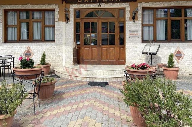 Store 300 sqm for rent, Thessaloniki - Suburbs, Chortiatis