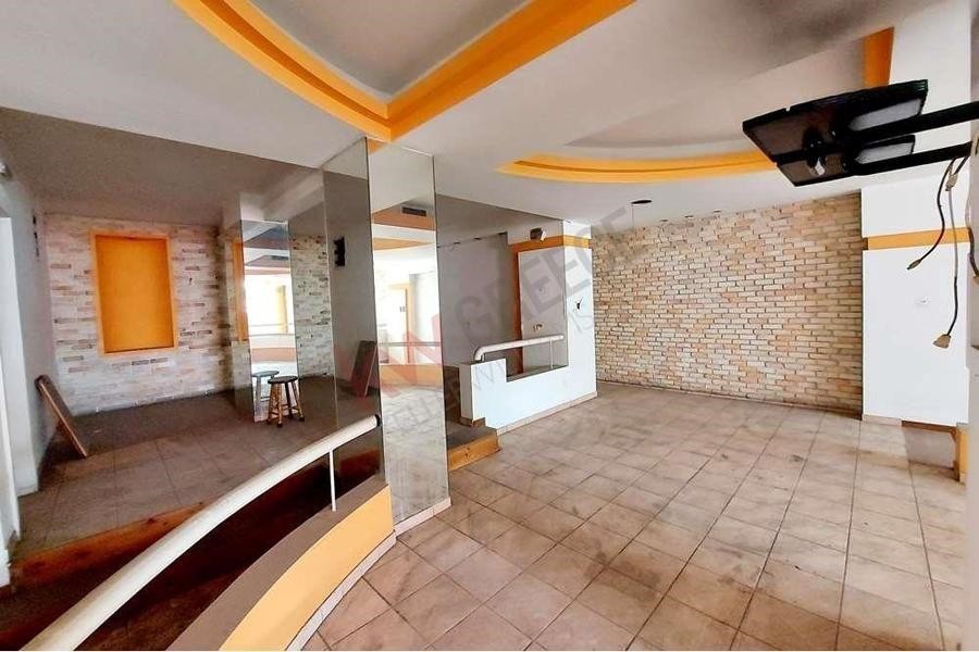 Κατάστημα 380 τ.μ. προς πώληση, Λευκός Πύργος