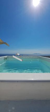 Hotel 1.000 sqm for sale, Cyclades, Santorini