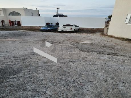 Land plot 650sqm for sale-Santorini