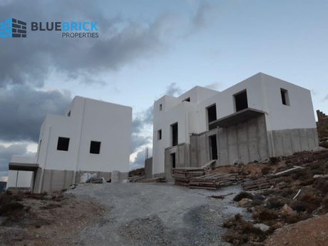 Land plot 4.050sqm for sale-Andros