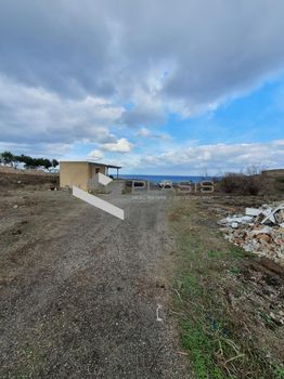 Οικόπεδο 16.781τ.μ. για πώληση-Σαντορίνη