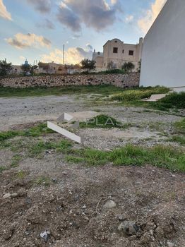Land plot 613sqm for sale-Santorini