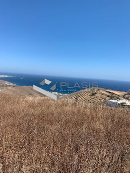 Οικόπεδο 2.800τ.μ. για πώληση-Σαντορίνη