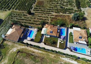 Συγκρότημα διαμερισμάτων 300 τ.μ. προς πώληση, Αρκάδι Ζακύνθου-thumb-2