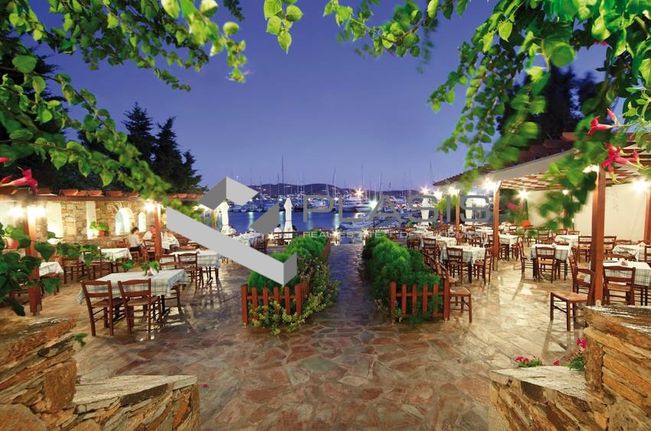 Επιχείρηση 650 τ.μ. για πώληση, Κυκλάδες, Σύρος