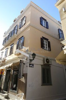 Επιχειρηματικό κτίριο 480τ.μ. για πώληση-Σύρος
