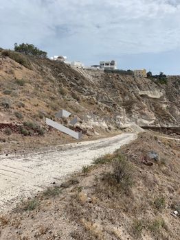 Αγροτεμάχια 24.632τ.μ. για πώληση-Σαντορίνη