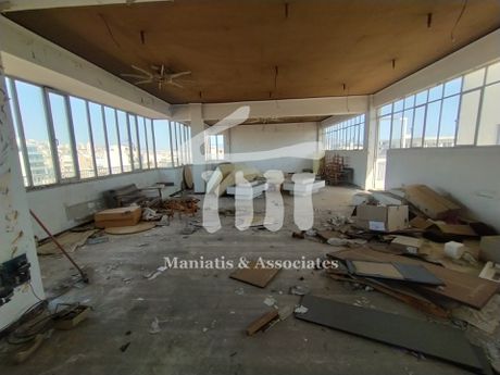 Επιχειρηματικό κτίριο 1.200τ.μ. για πώληση-Λιμάνι