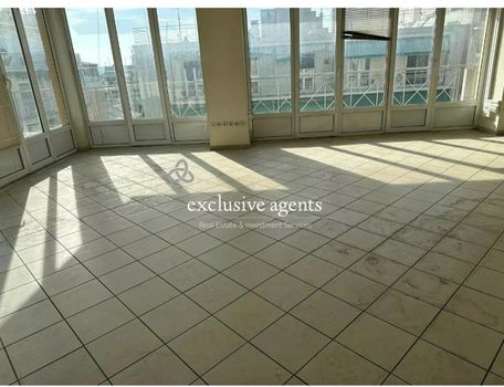 Business bulding 1.180 sqm for sale