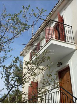 Συγκρότημα διαμερισμάτων 270τ.μ. για πώληση-Γαλαξίδι » Κέντρο
