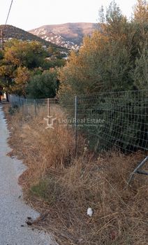 Οικόπεδο 850τ.μ. για πώληση-Ανάβυσσος » Μαύρο λιθάρι