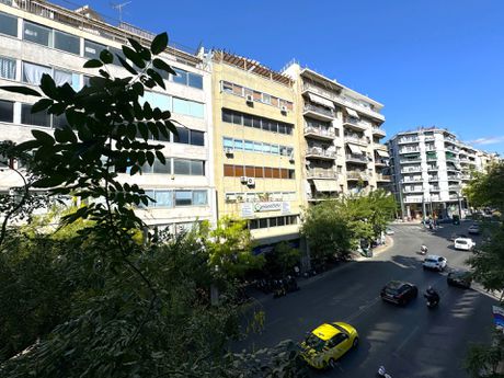 Office 591sqm for rent-Kentro