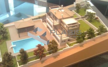 Μονοκατοικία 2.250τ.μ. για πώληση-Καλύβια θορικού