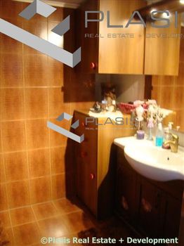 Μονοκατοικία 350τ.μ. για πώληση-Καλύβια θορικού