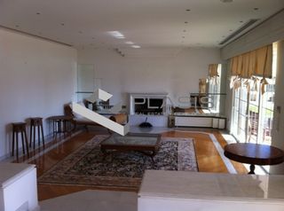 Μονοκατοικία 700 τ.μ. για ενοικίαση